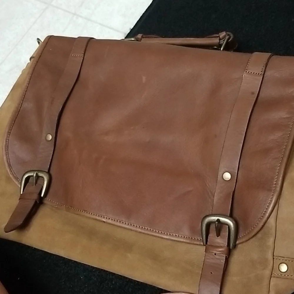 Vintage Leather Large Messenger Style Briefcase